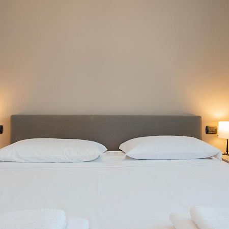 Youhosty - Murat 85 Apartment Милано Екстериор снимка
